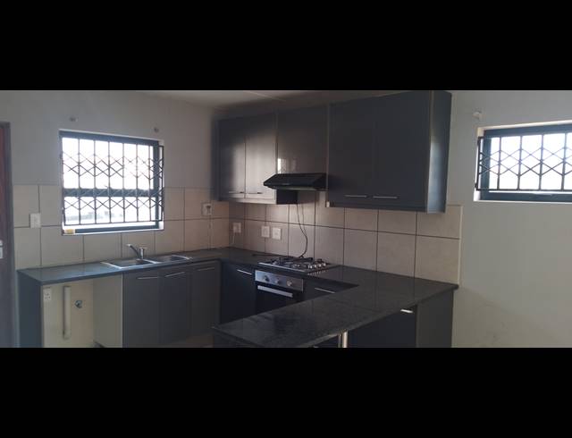 3 BEDROOM APARTMENT FOR SALE IN BRAKPAN NORTH